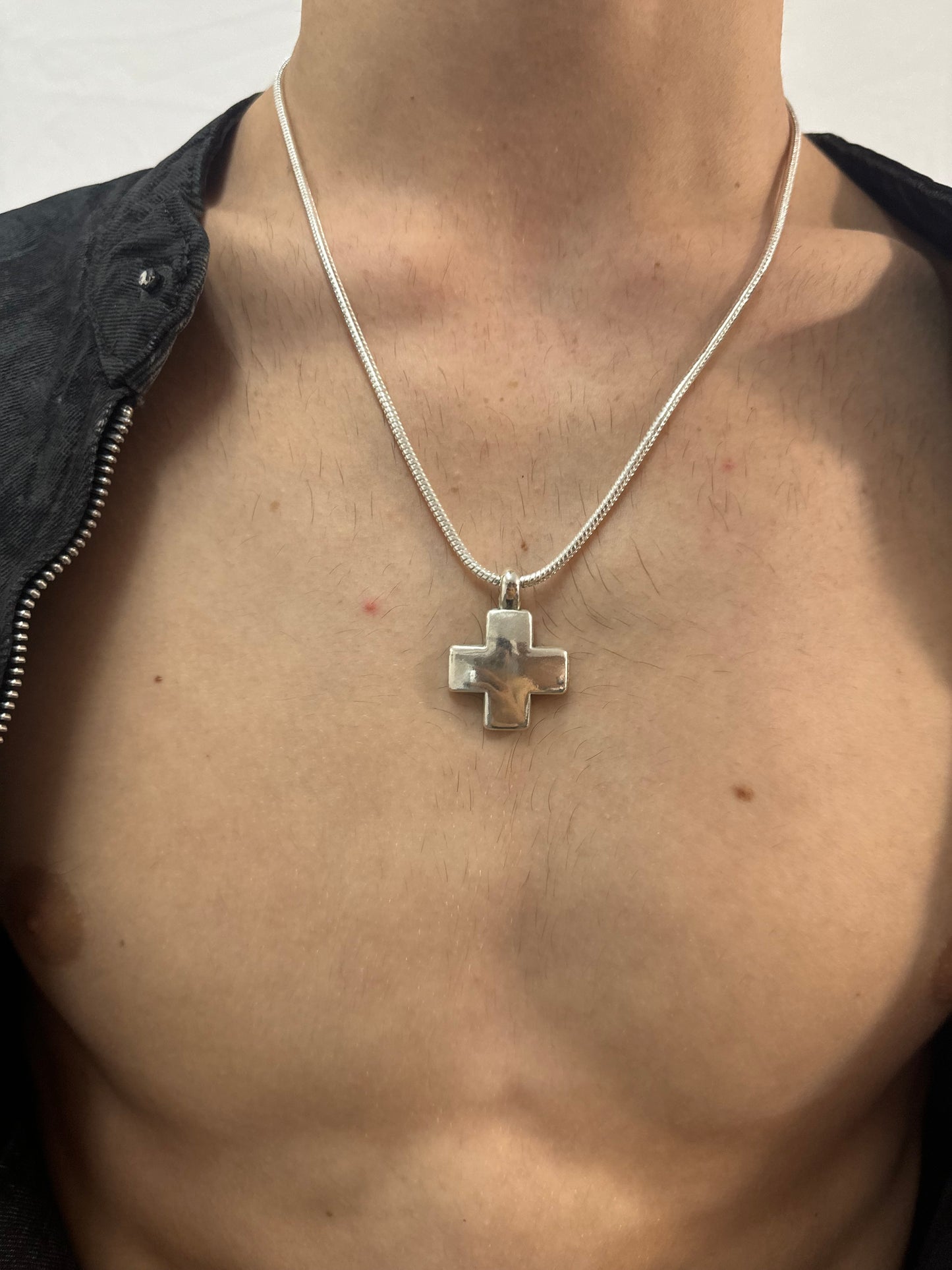 ‘PLUUS’ chain