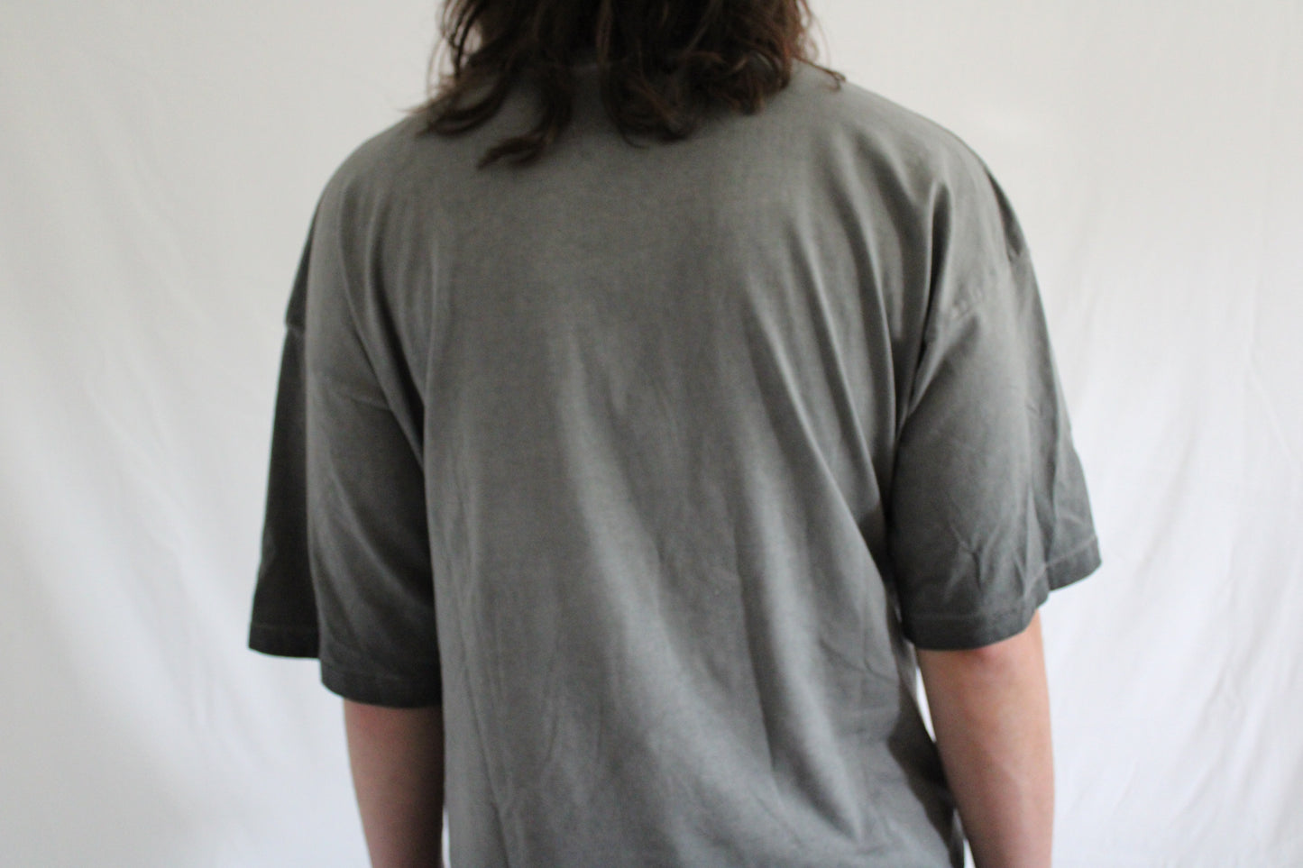 ‘CHAINS’ tee