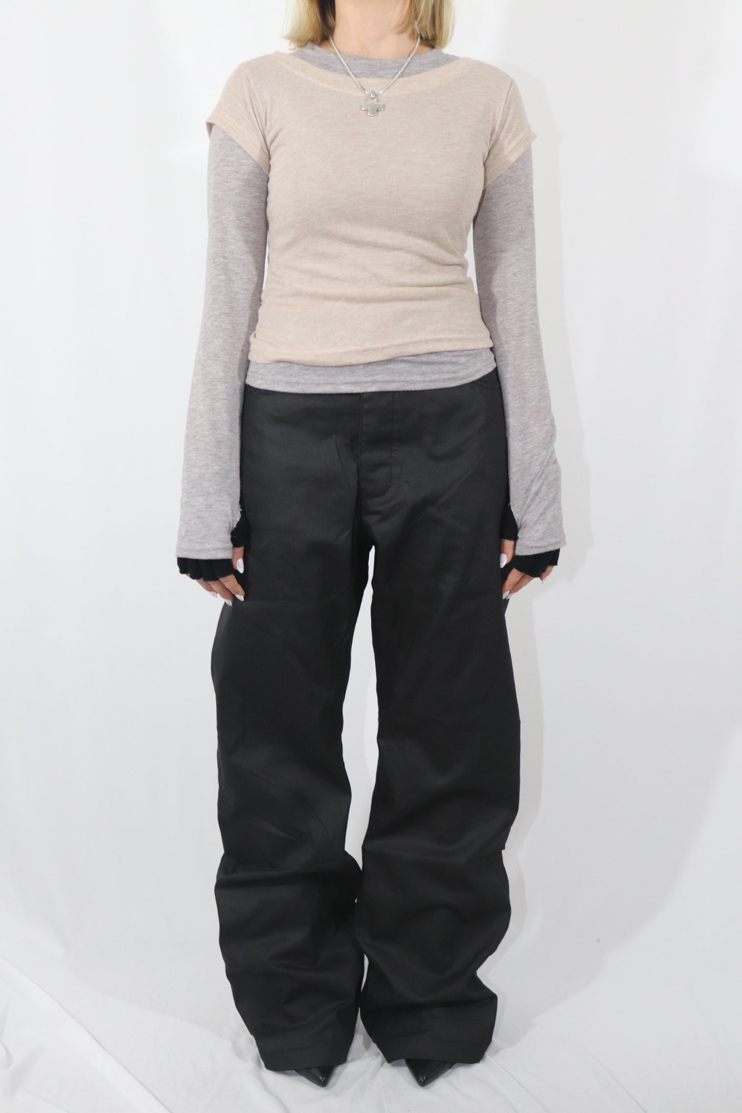 ‘DOUBLE’ layered long sleeves