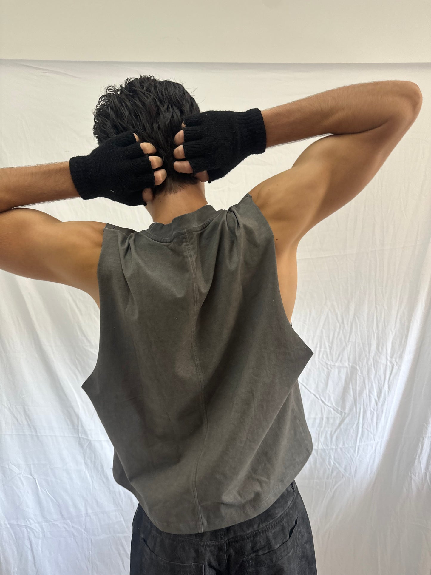 ‘Light’ patches tank top