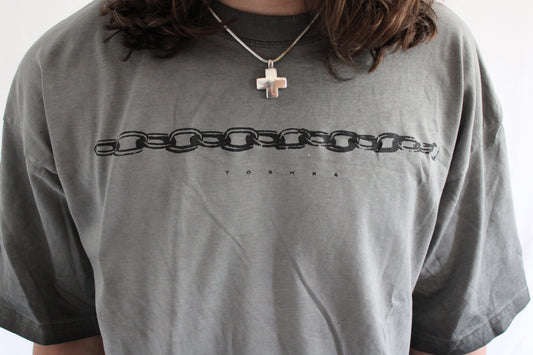‘CHAINS’ tee