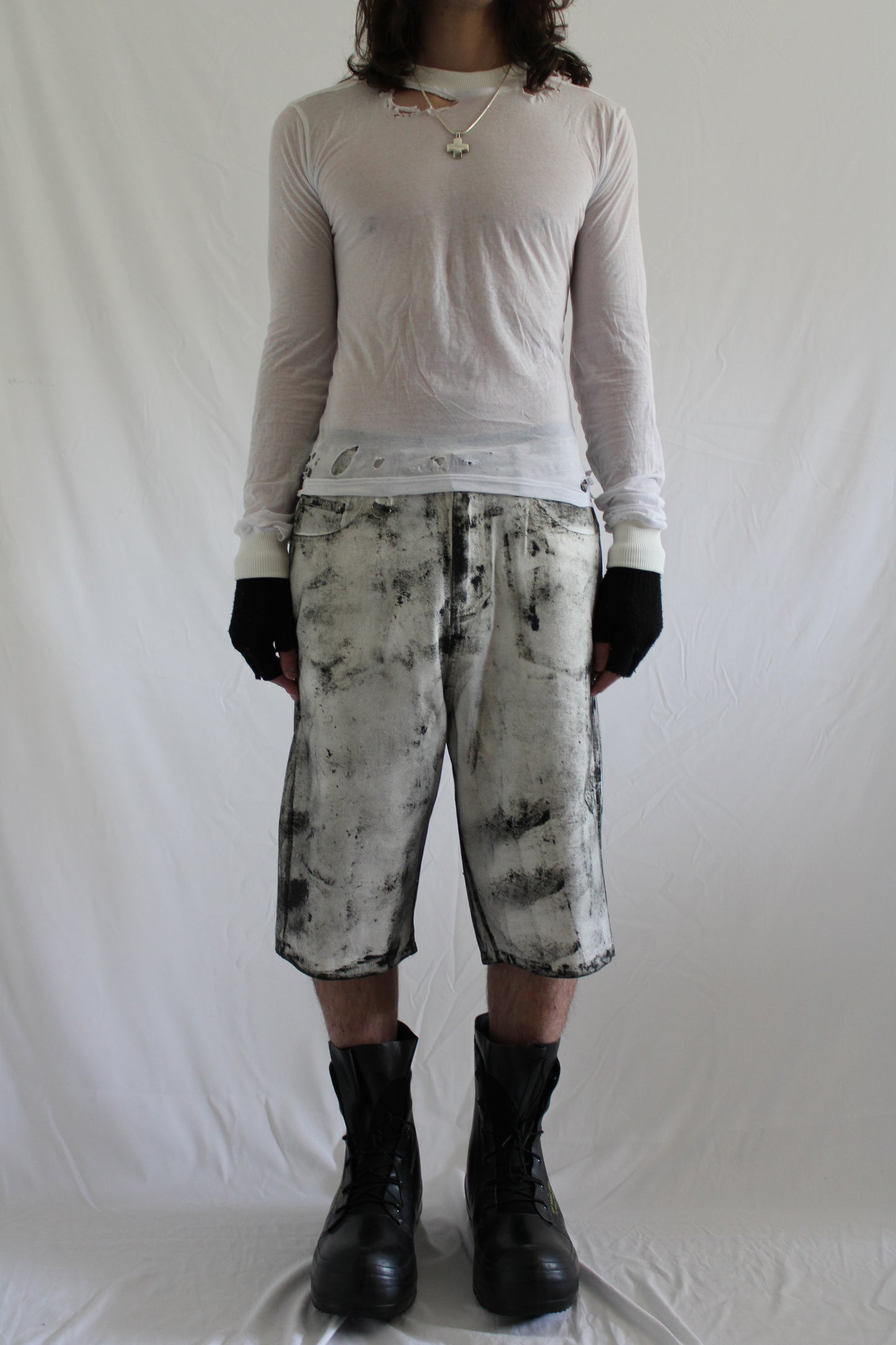 ‘VEINS’ dyed jorts